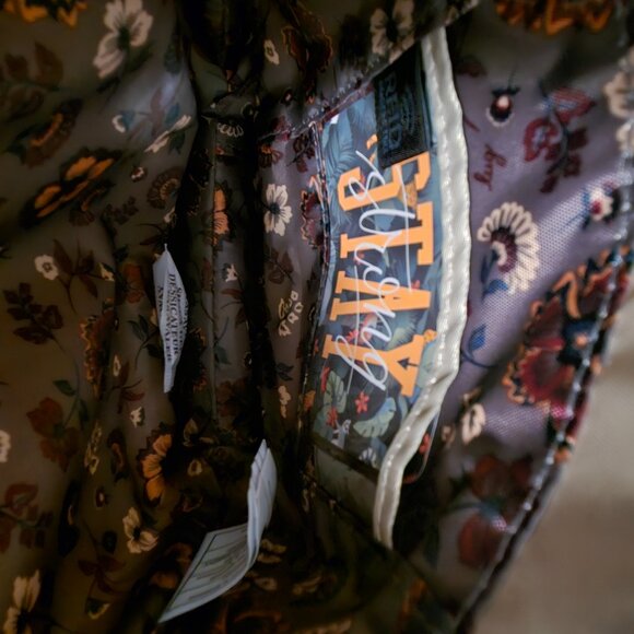 NWT Lug Tip Toe Crossbody in Metallic Champagne - Picture 4 of 6